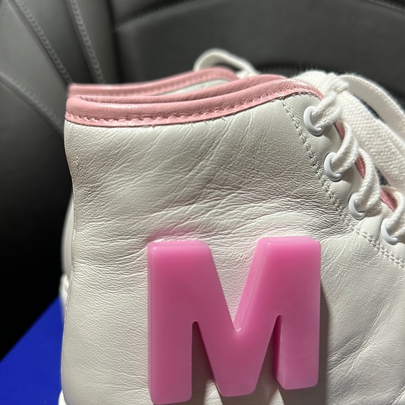 🔥🔥🔥NEW Moschino White & Pink Leather Logo High Top Leather Lace Sneaker - Picture 7 of 11